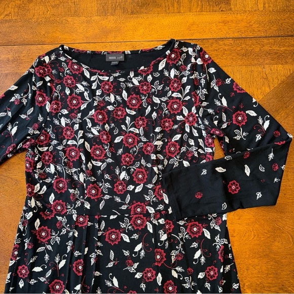 J Jill Wearever Collection Black w/ Red & Ivory Floral L/S Dress Size Small - Picture 2 of 10